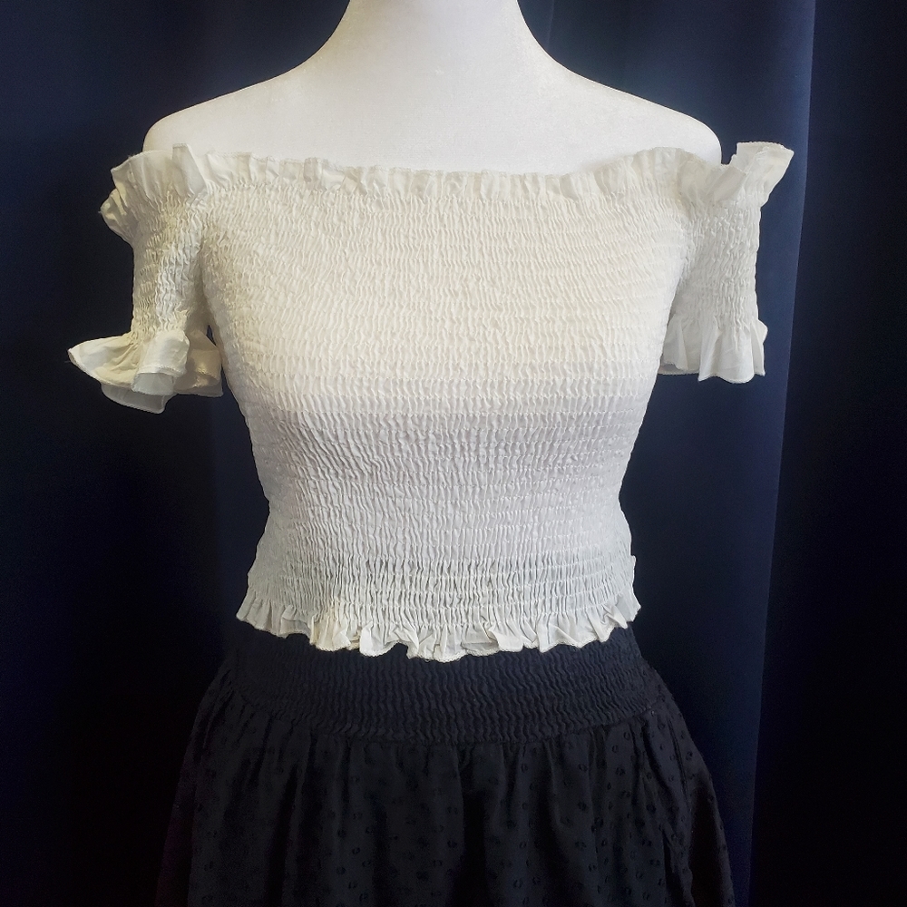 NWOT Romwe White Off The Shoulder Top'